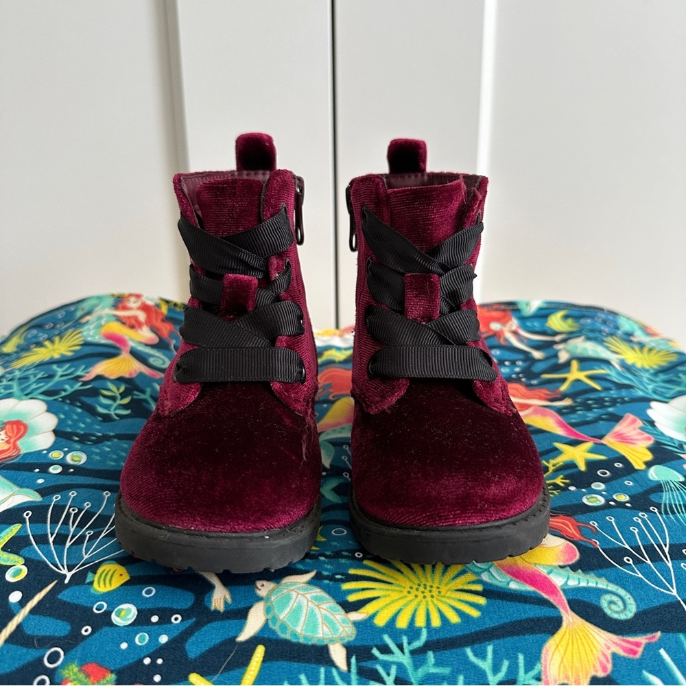 SOLD Local Cat & Jack Maroon Velvet Combats Toddler Size 6